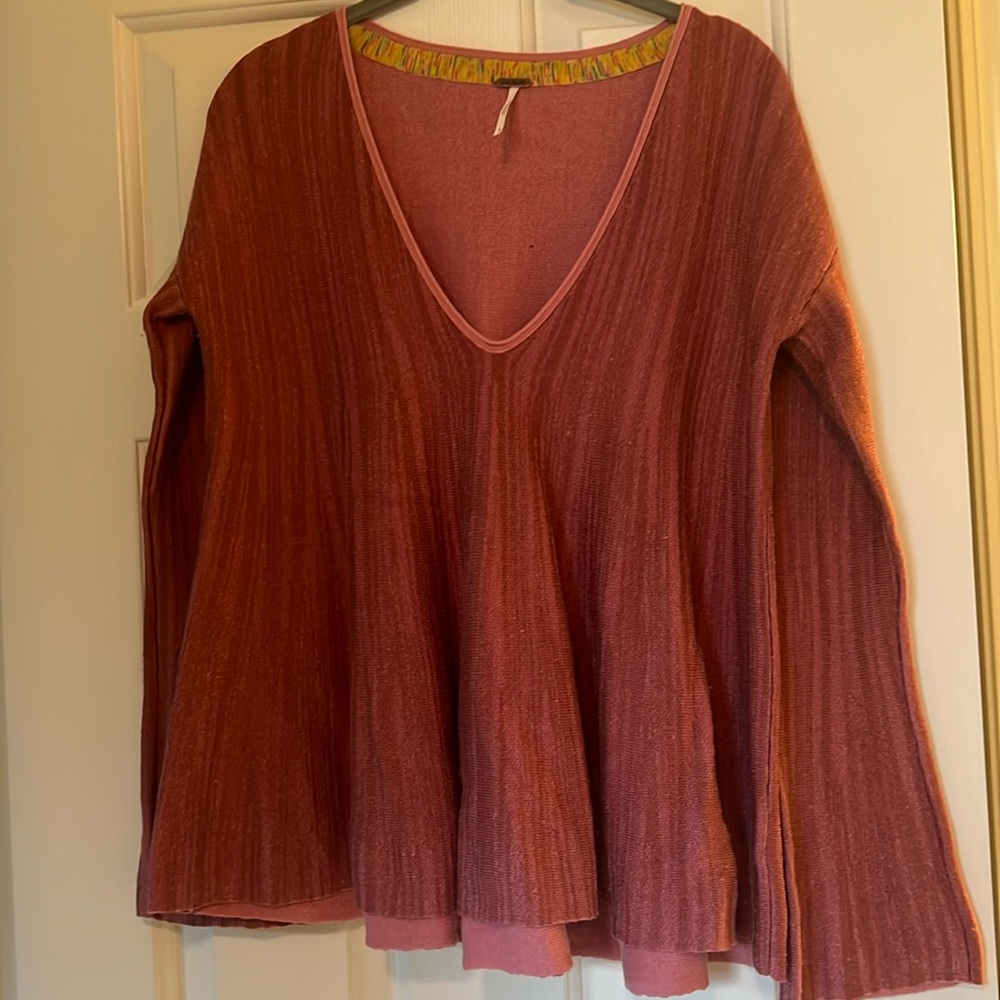 Free People sweater. Swing like pink smalll